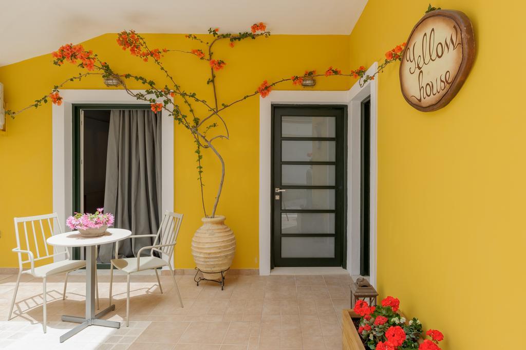 Yellow House Aparthotel Parga Exterior photo